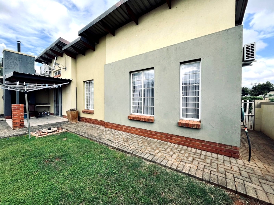 3 Bedroom Property for Sale in Waterval East North West